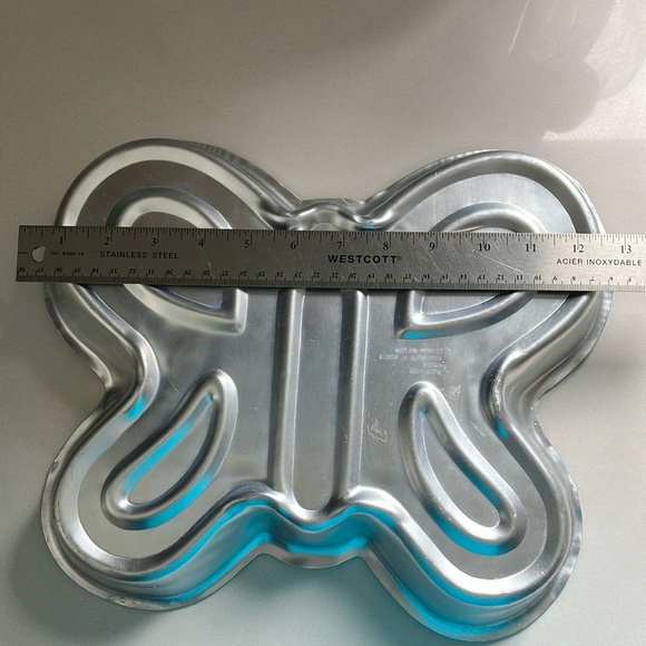 Vintage 1979 Wilton Butterfly Cake Pan aluminum - Picture 4 of 10